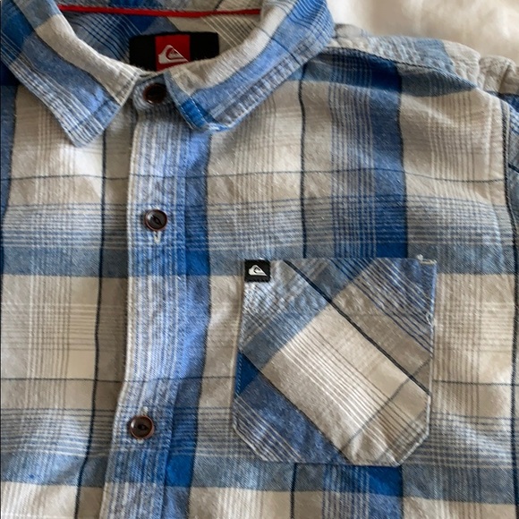 Boys Quiksilver Button Down - Picture 2 of 3